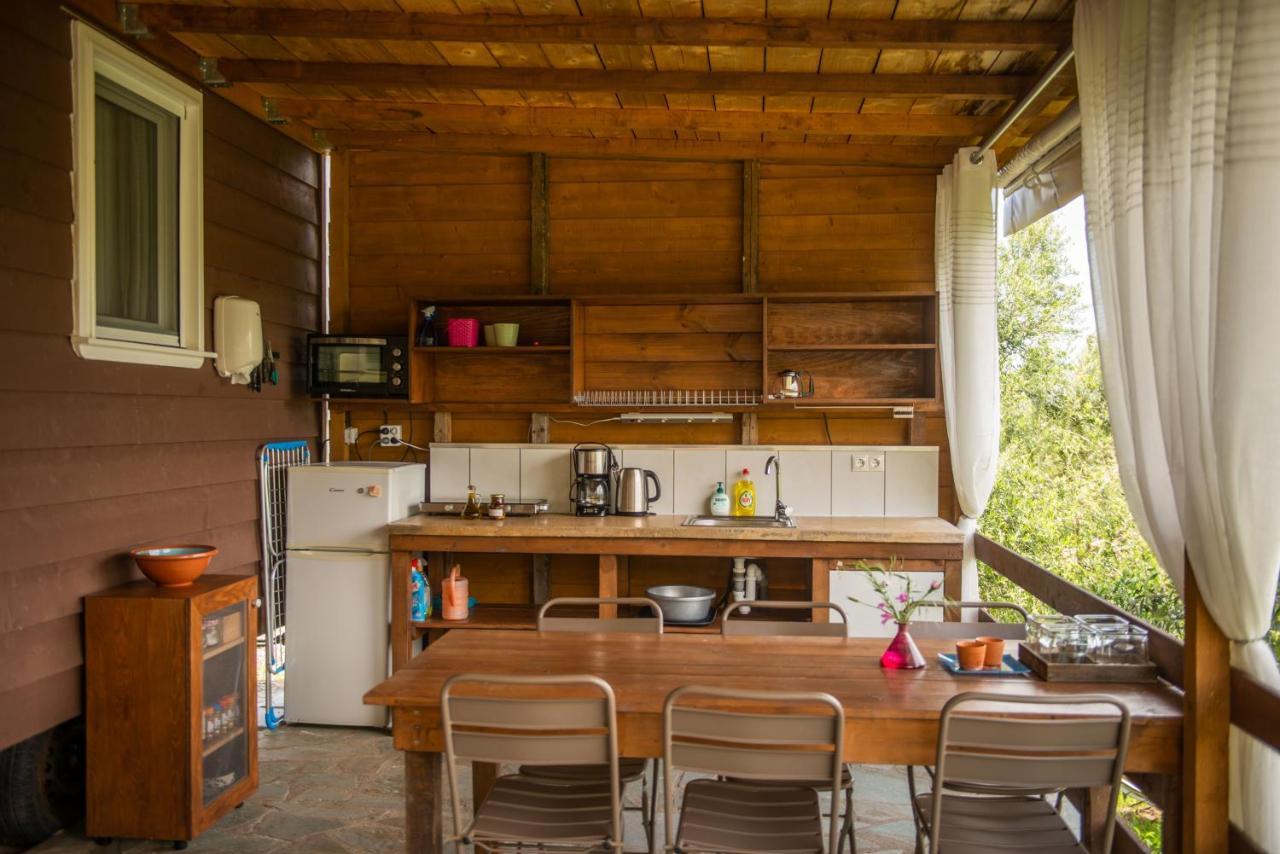 Hakuna Matata Holidays Wooden Lodge With Airco & Pool In Greek Olive Grove Methoni  Extérieur photo